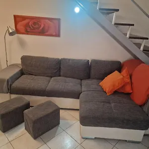 https://the-pumpkin-flat-above-square-plebiscito.hotels-amalfi.com